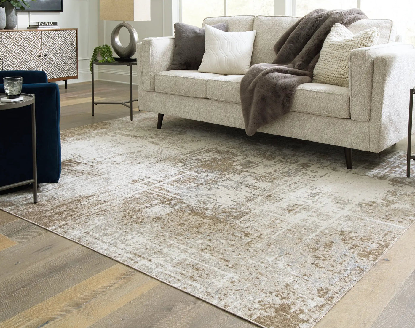 Grifflain - Rug by Unique Piece Furniture