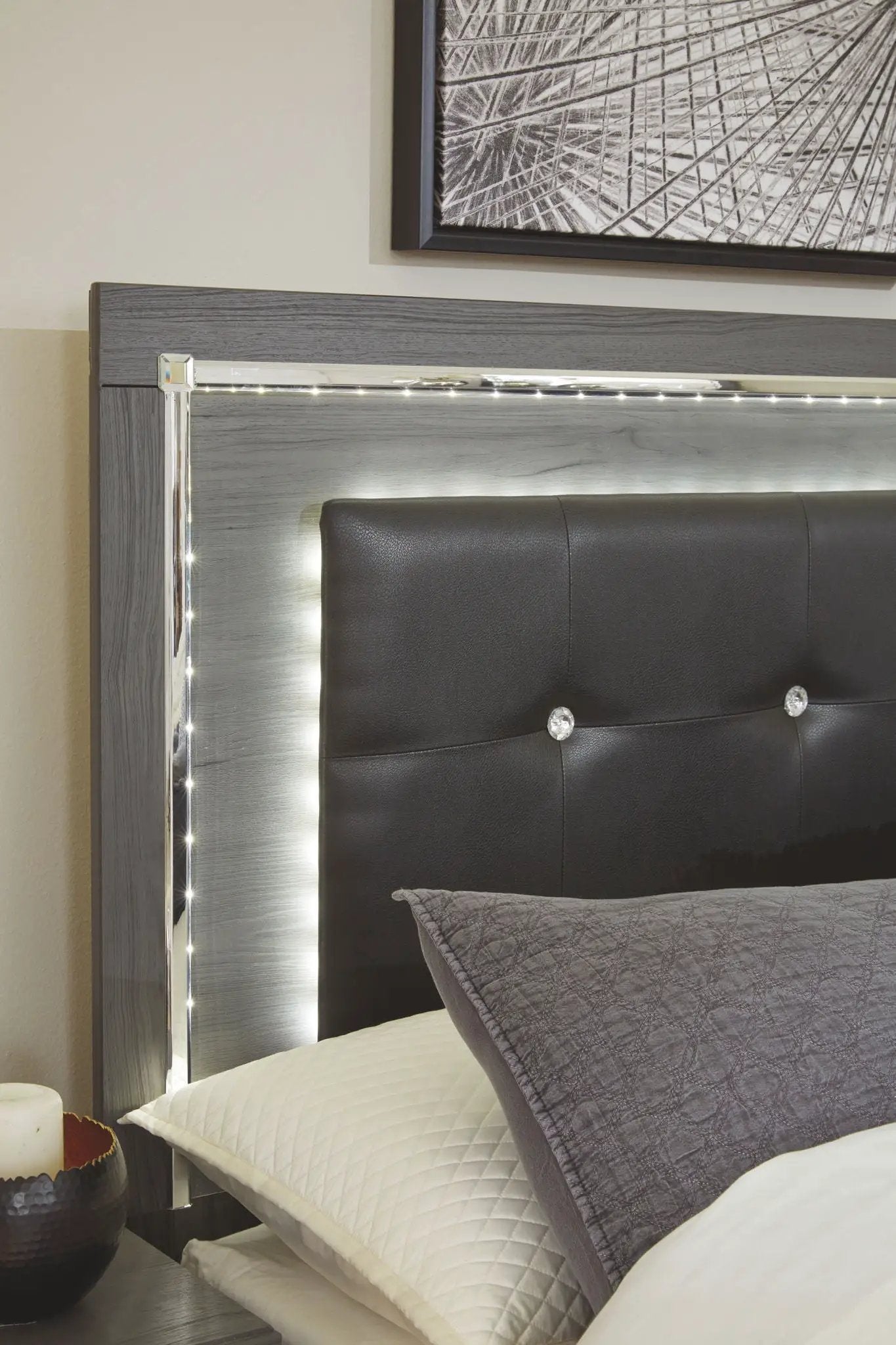 Lodanna - Panel Bedroom Set by Unique Piece Furniture