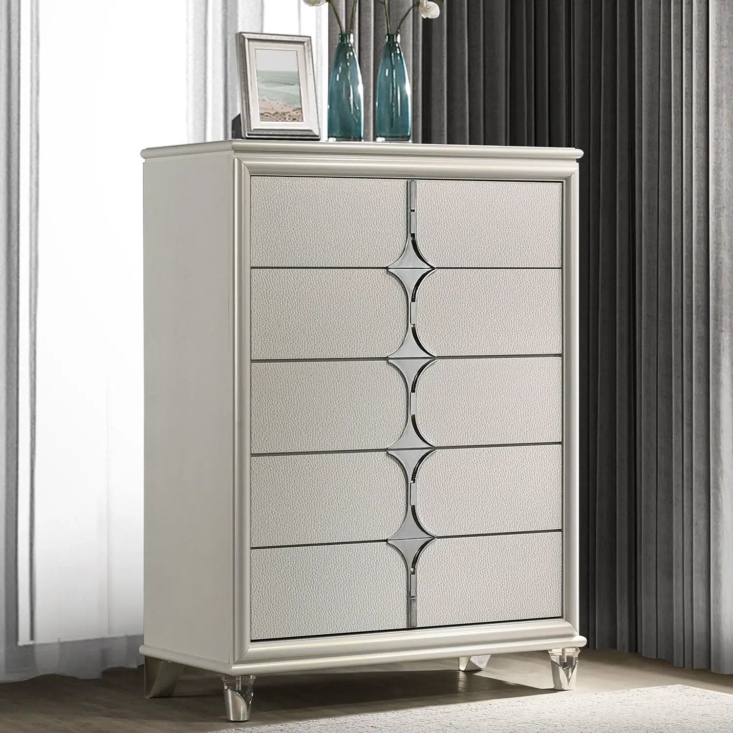 Gwendolyn - 5 Drawer Bedroom Chest Of Drawers - White by HouseOfZazla