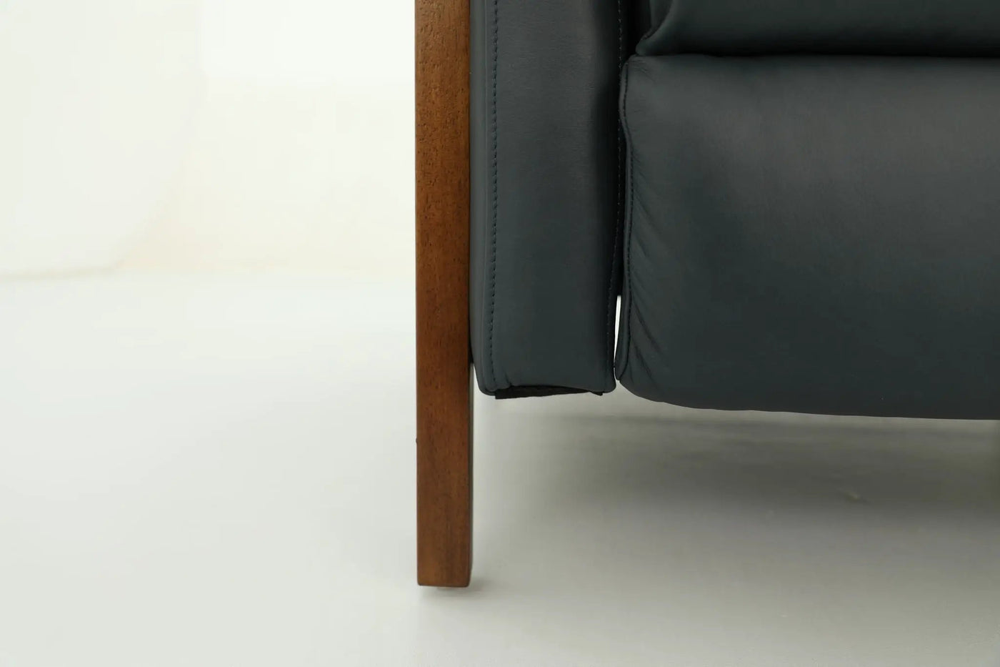 Lewiston - Push Thru The Arm Recliner by Unique Piece Furniture