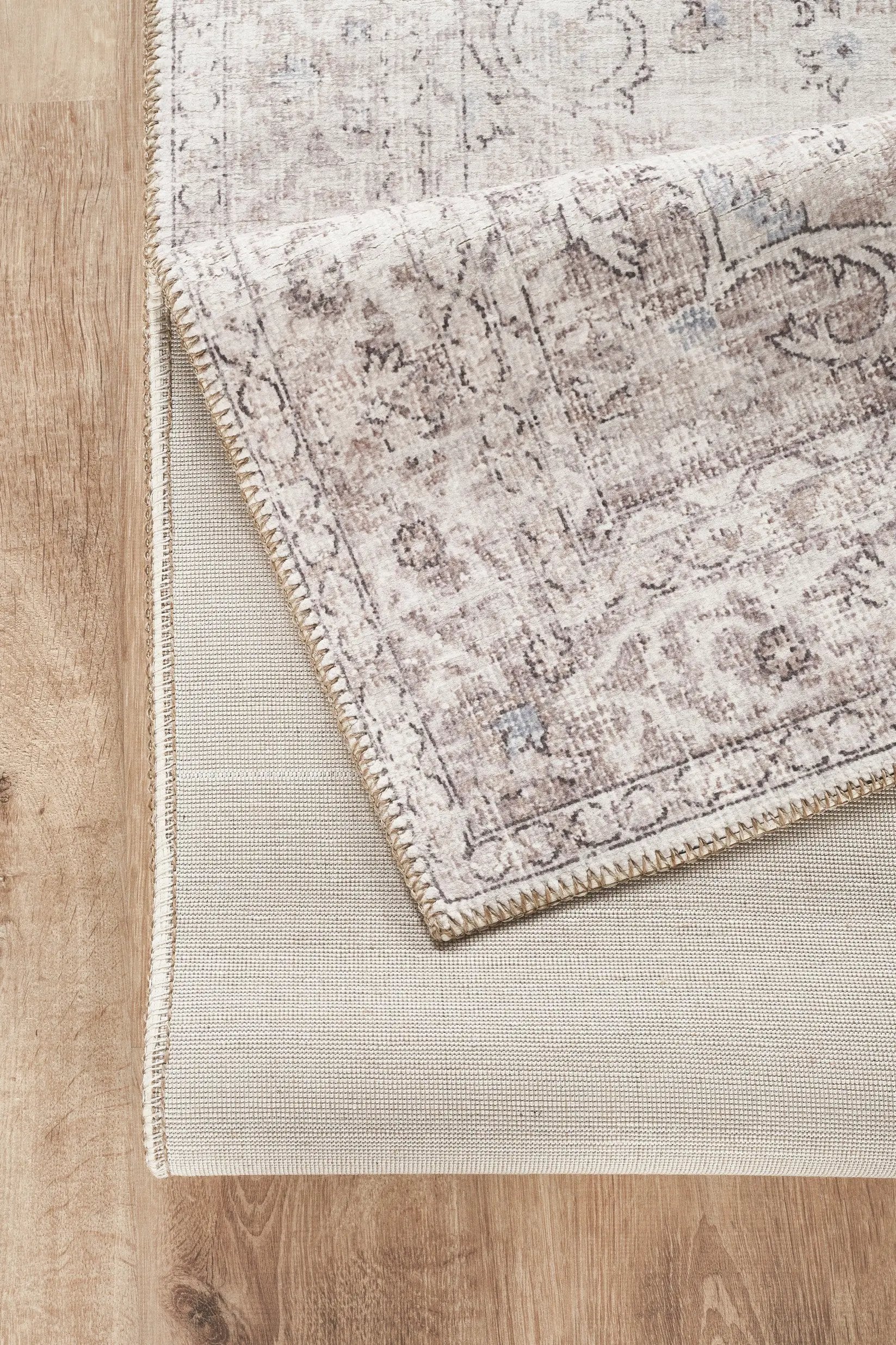 Oxford Collection Medallion Area Rug by HouseOfZazla