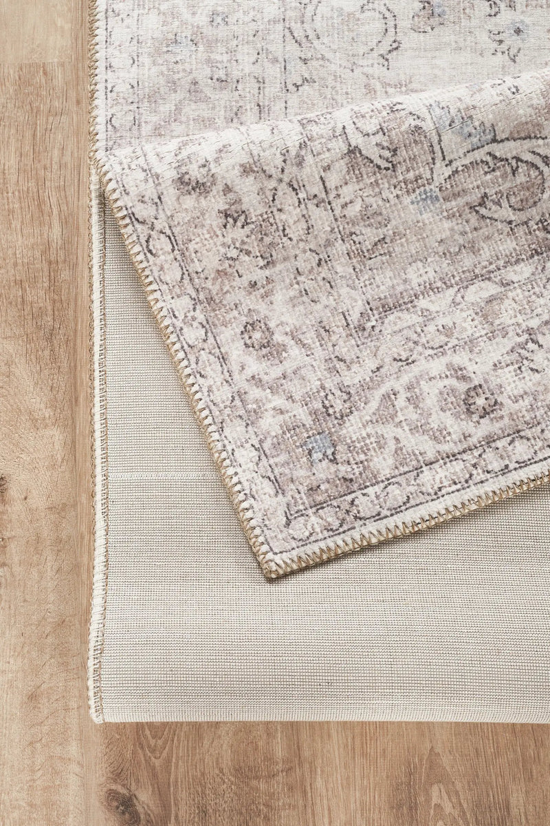 Oxford Collection Medallion Area Rug by HouseOfZazla
