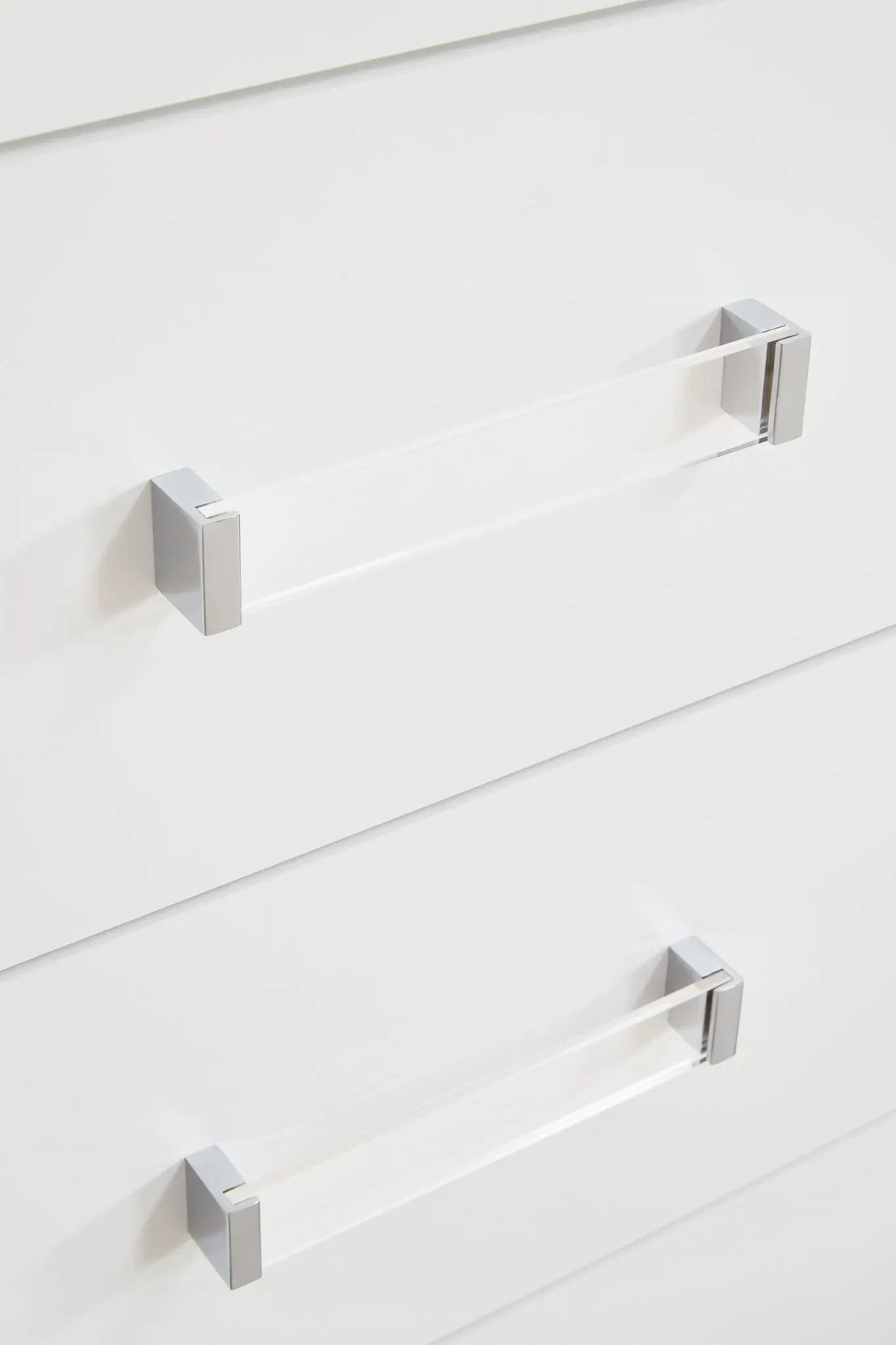 Maeling - Five Drawer Chest by Unique Piece Furniture
