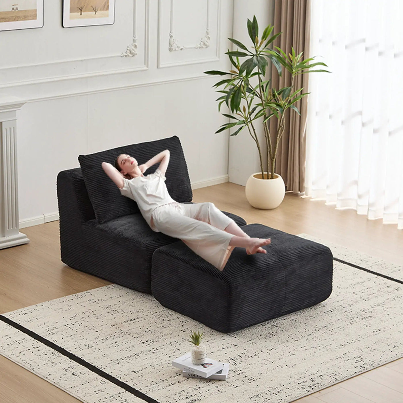 Single Chaise Longue With Movable Ottoman For Living Room by HouseOfZazla