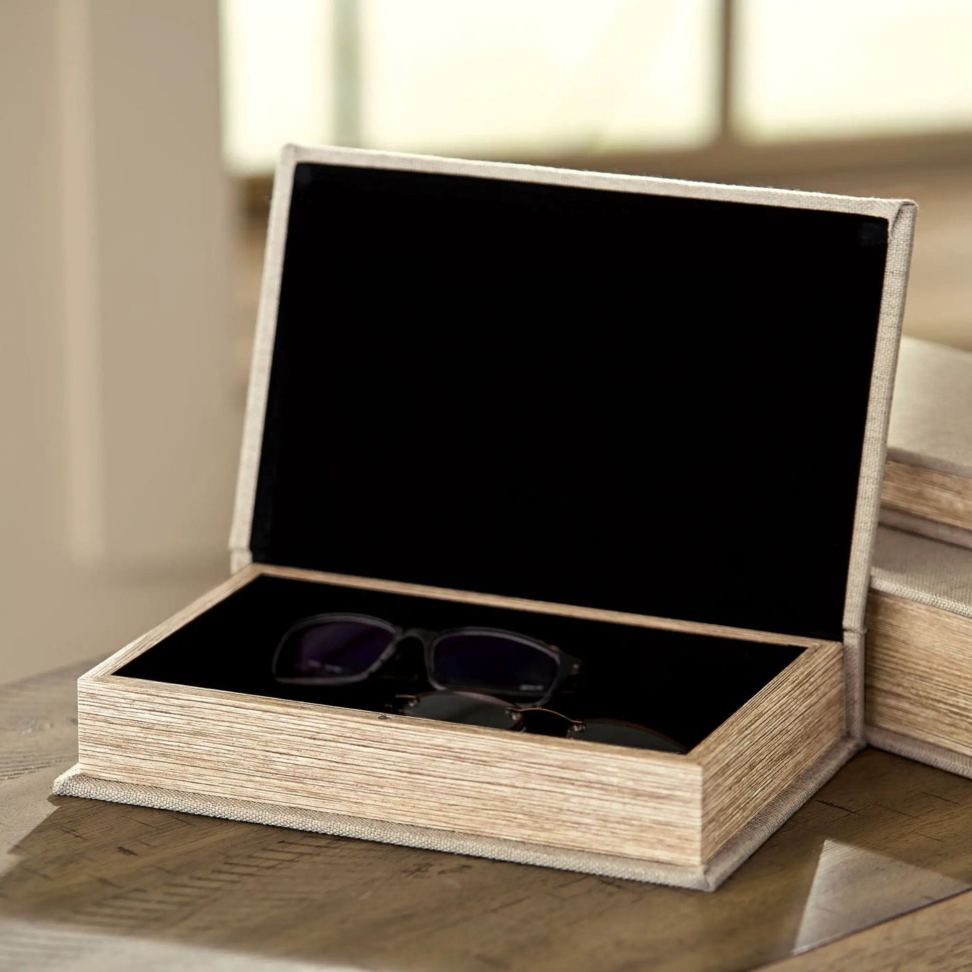 Jolina - Box Set by Unique Piece Furniture