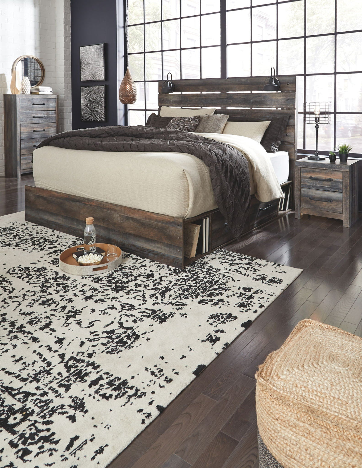 Drystan - Panel Bedroom Set, photo 22 of 40