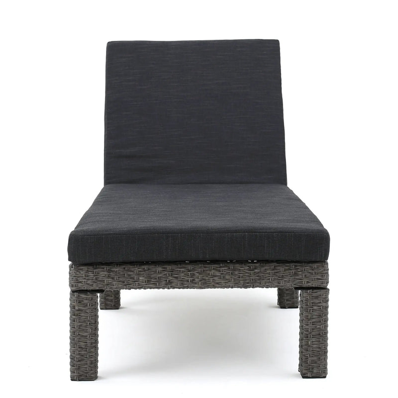Puerta KD Chaise Lounge by HouseOfZazla