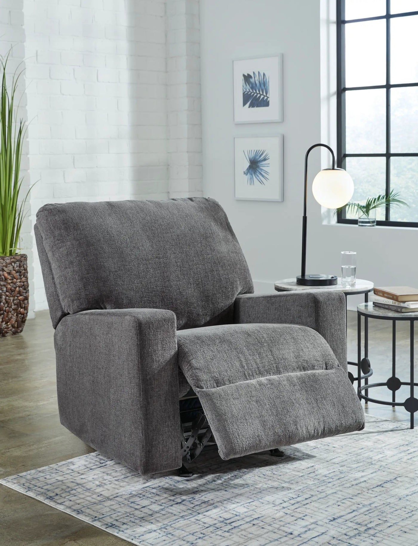 Rannis - Rocker Recliner by Unique Piece Furniture