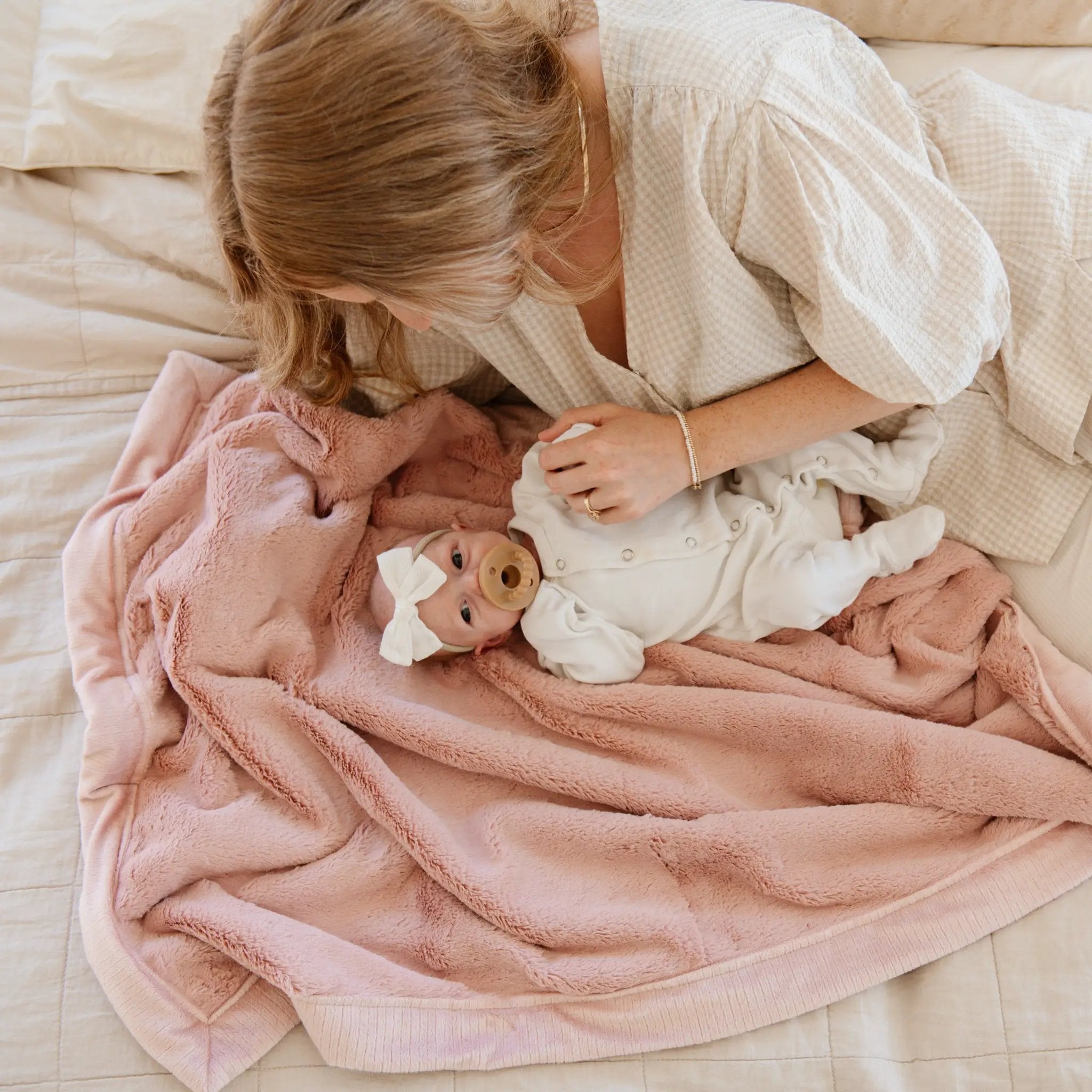Lush Receiving Blanket 30x40 Inch by Saranoni by HouseOfZazla