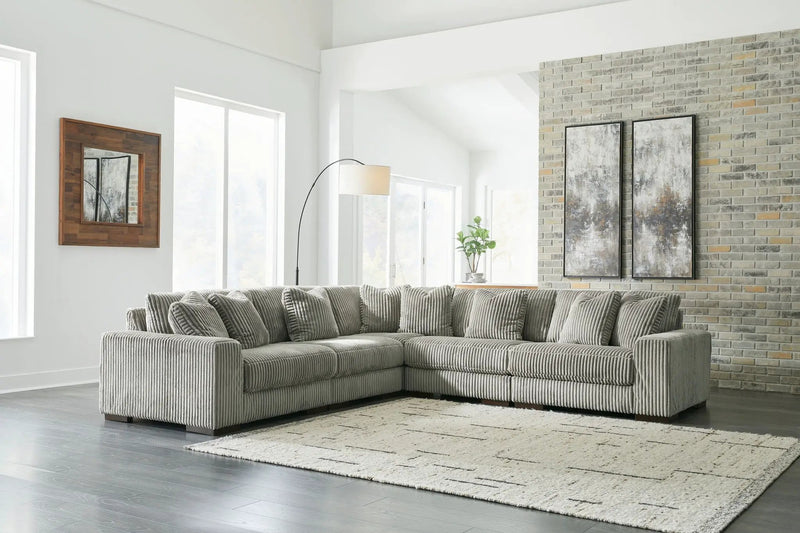 Lindyn - Sectional by Unique Piece Furniture