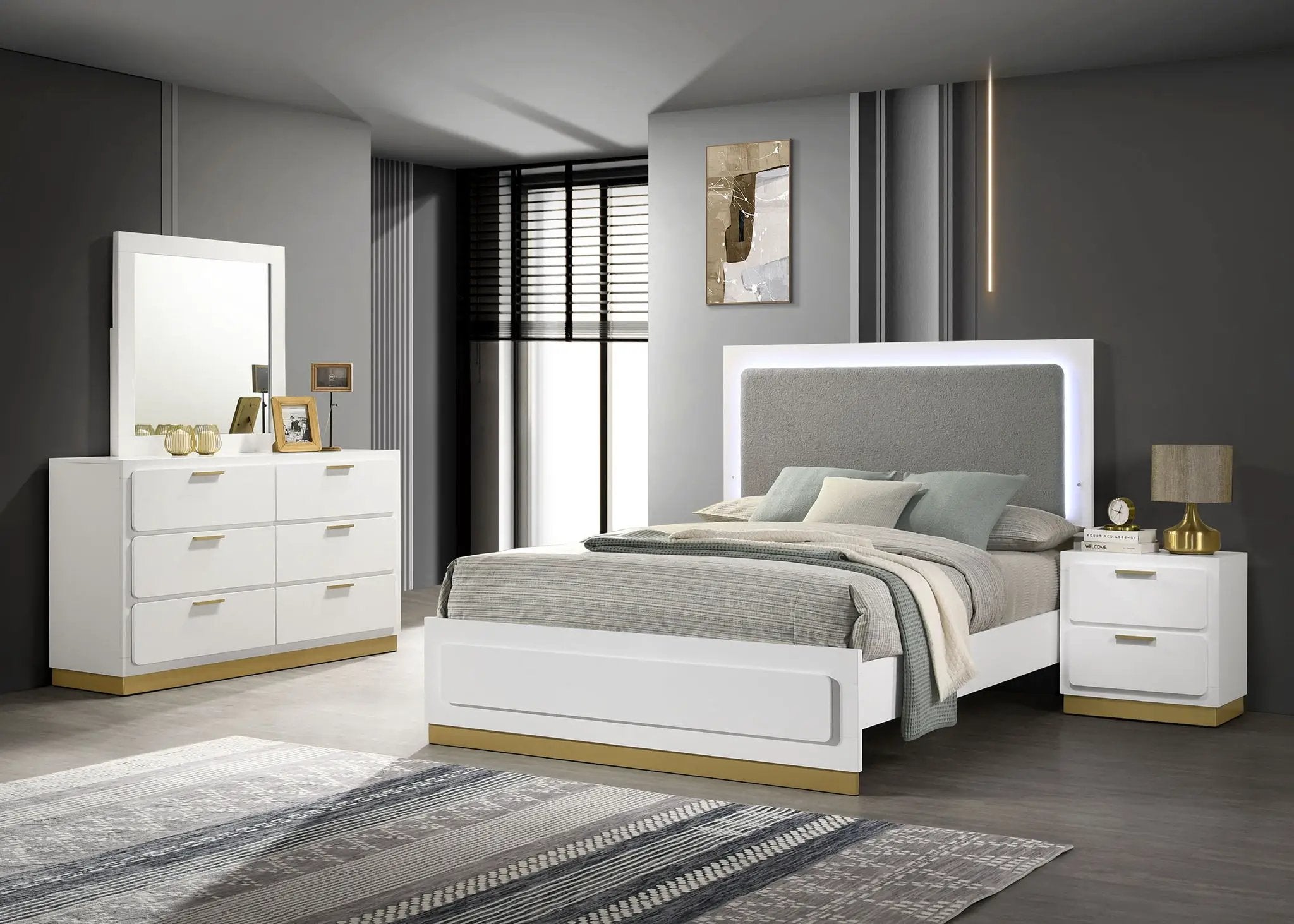 Caraway 4-piece California King Bedroom Set White by Unique Piece Furniture