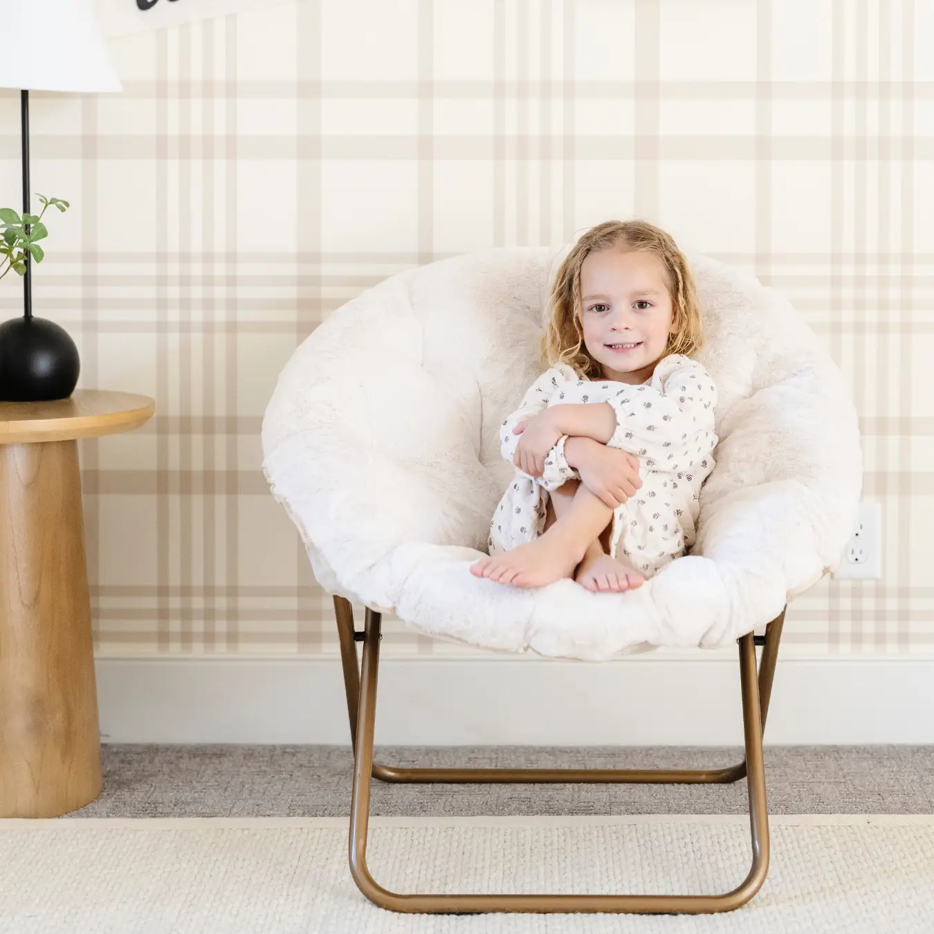 Saucer Chair Kids Chair with Faux Fur Cover by HouseOfZazla