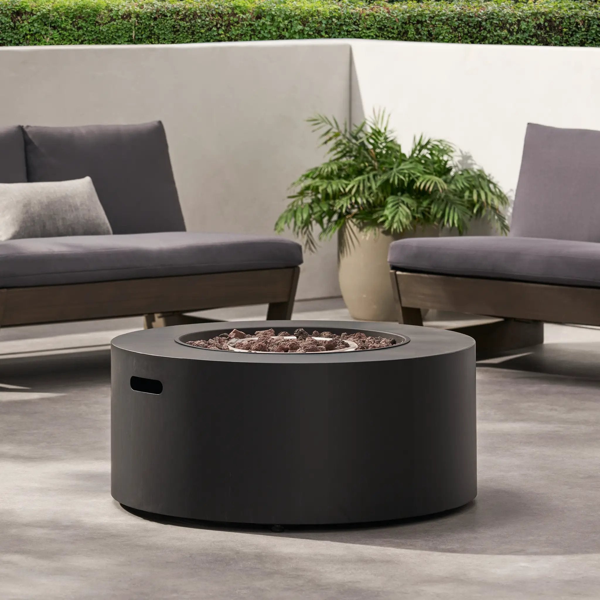 Round Iron Fire Pit by BLAKHOM