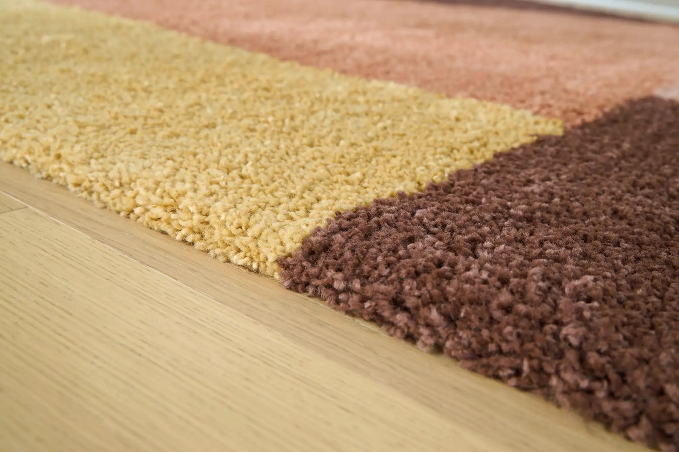 Gailmore - Rug by Unique Piece Furniture