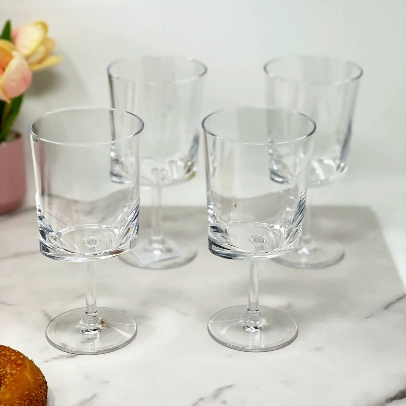 Leadingware Oval Halo Plastic Wine Glasses (Set of 4) by HouseOfZazla