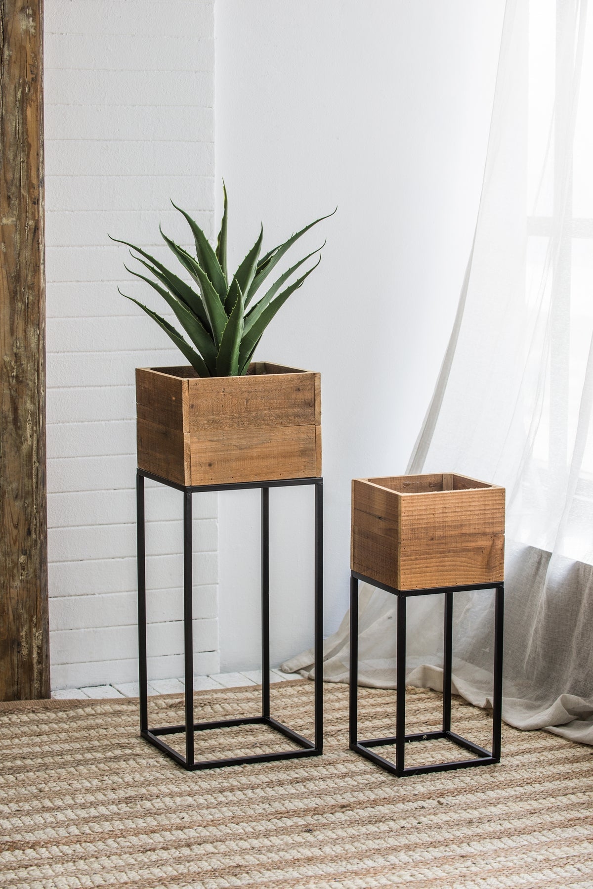 Reclaimed Wooden Planter Box Set with Metal Frame – Brown