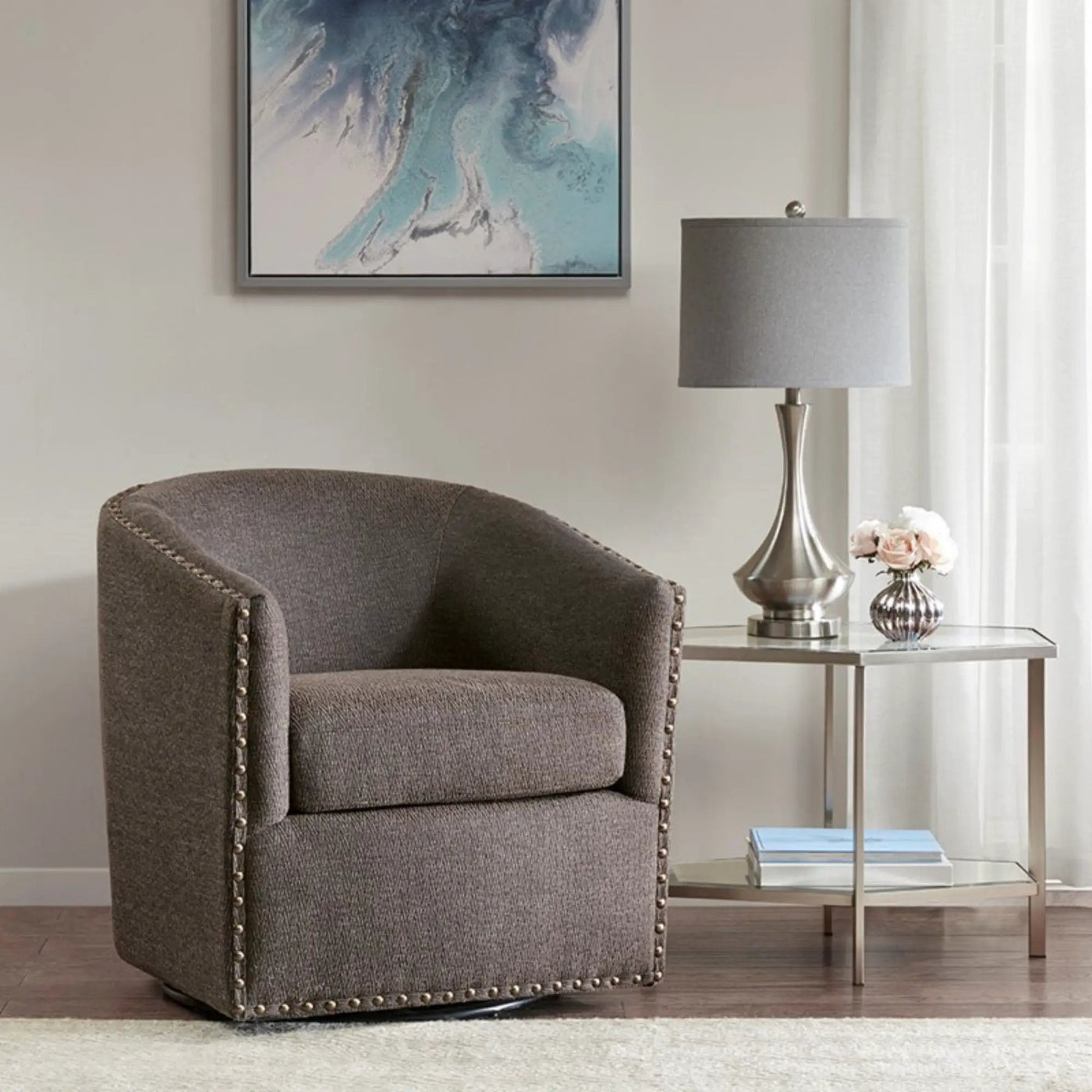 Luxurious Chair With 360 Degree Rotation by HouseOfZazla
