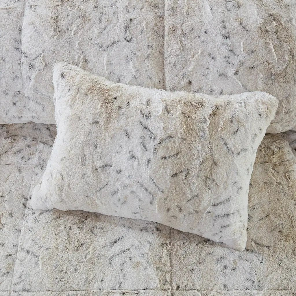 King 4PC Faux Fur Comforter Set by HouseOfZazla