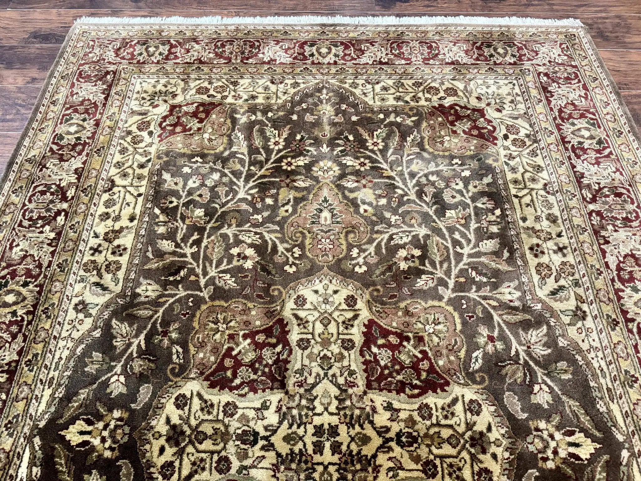 Indo Persian Rug 6x9, Wool Handmade Vintage Rug, Floral Cross Pattern by Jewel Rugs