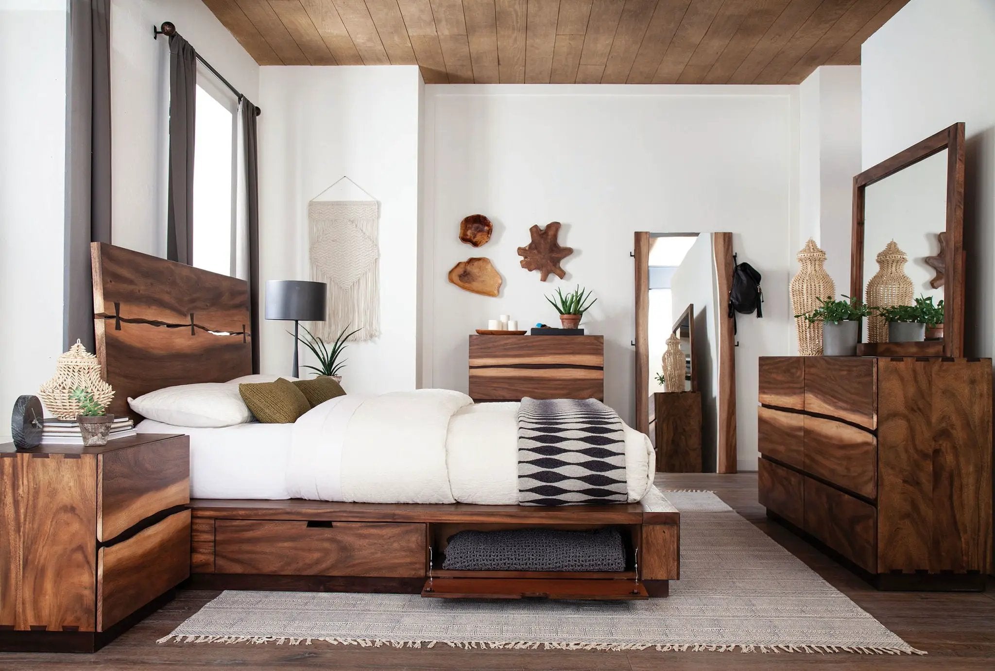 Winslow 5-piece Eastern King Bedroom Set Smokey Walnut by Unique Piece Furniture