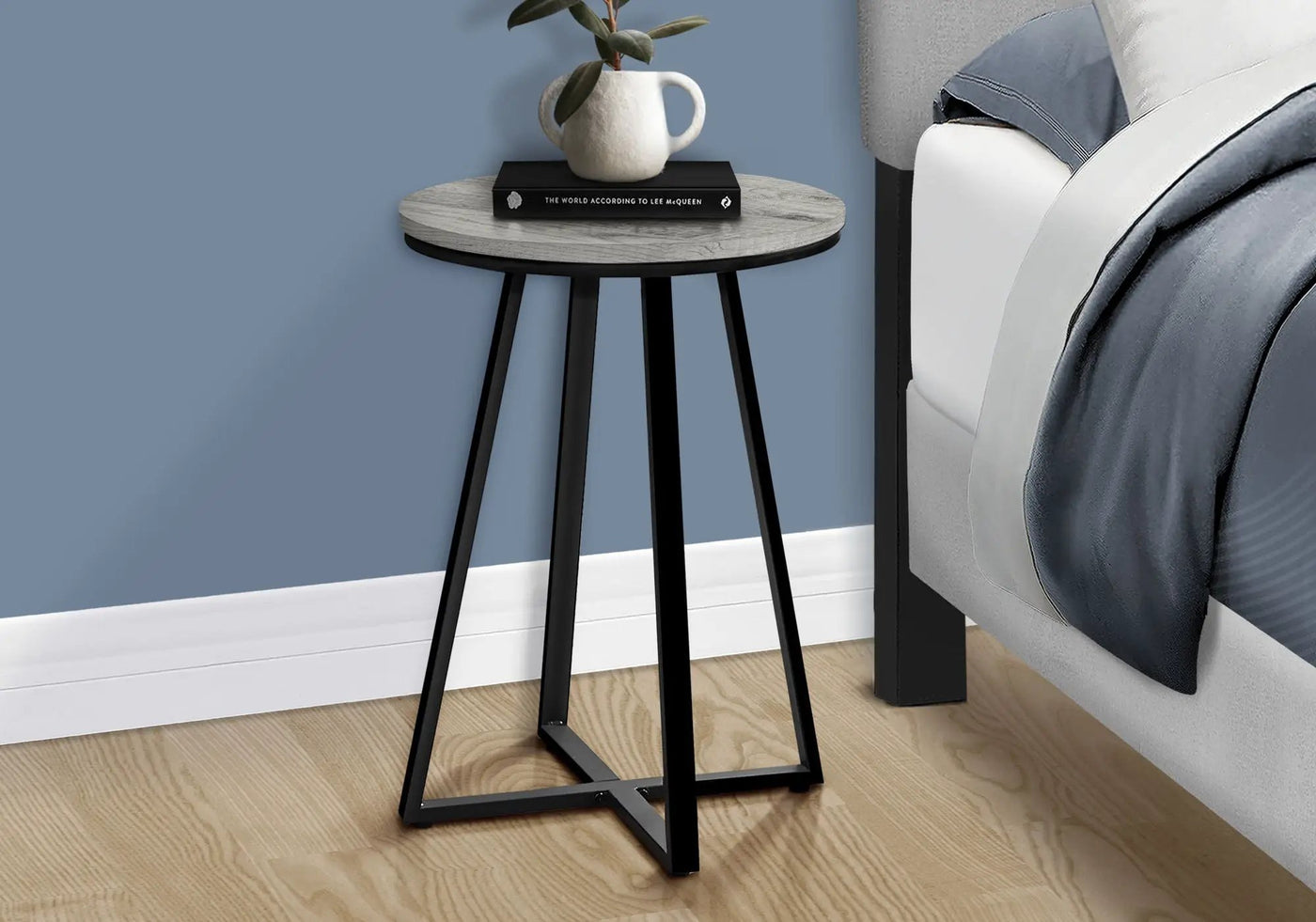 Accent Table, Side, Round Contemporary & Modern Modern Design by HouseOfZazla