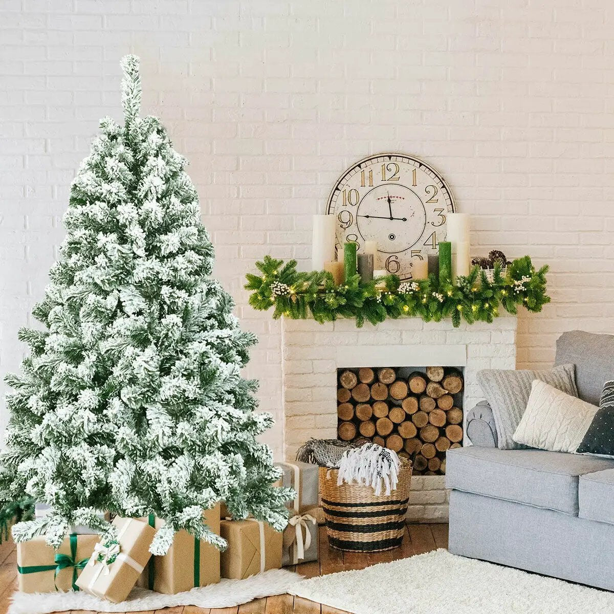 4.5 Feet Snow Flocked Artificial Christmas Tree with 400 Tips by DirectDeals