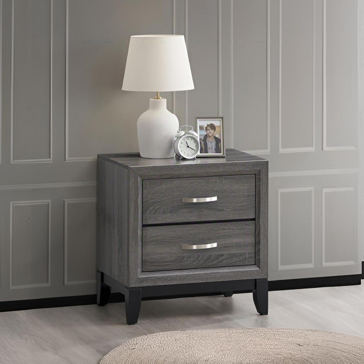 Glasgow - Nightstand With English Dovetail Drawers, photo 3 of 13
