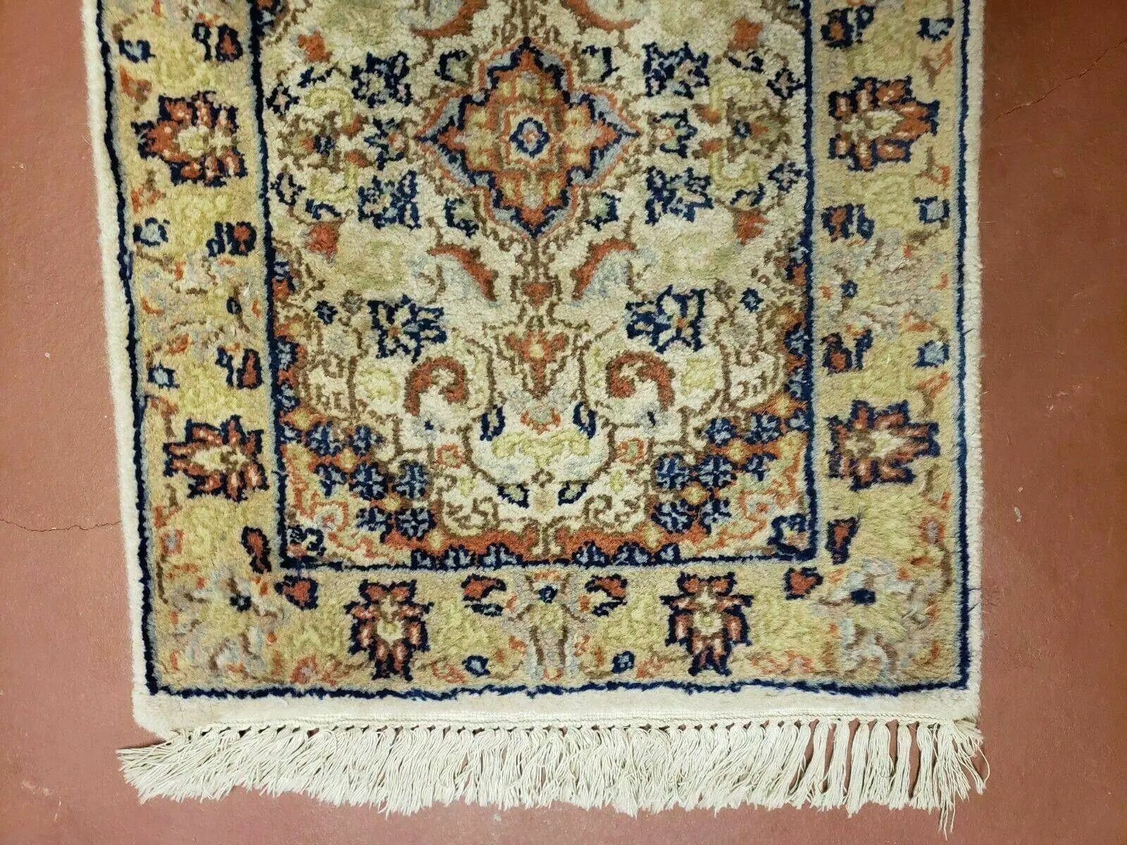 1' 8" X 2' 4" Handmade Floral Oriental Wool Rug Carpet Ivory by Jewel Rugs