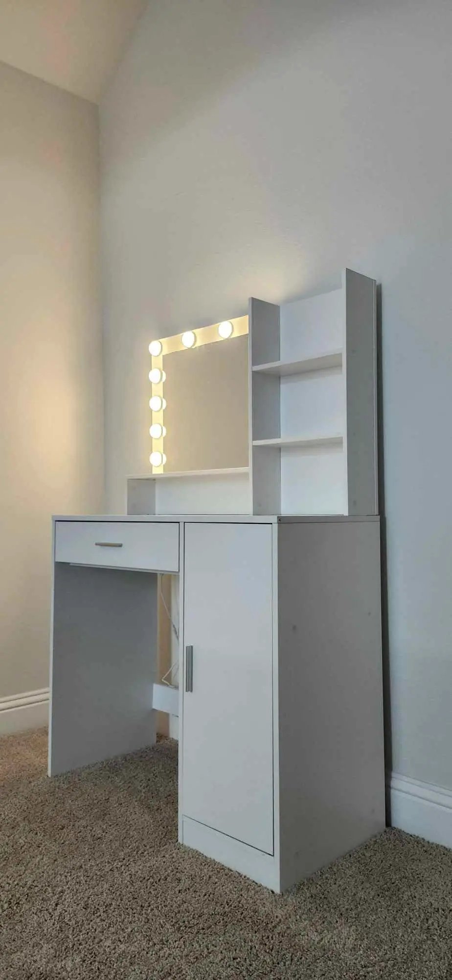 Pink Vanity Desk with Mirror & Light by HouseOfZazla