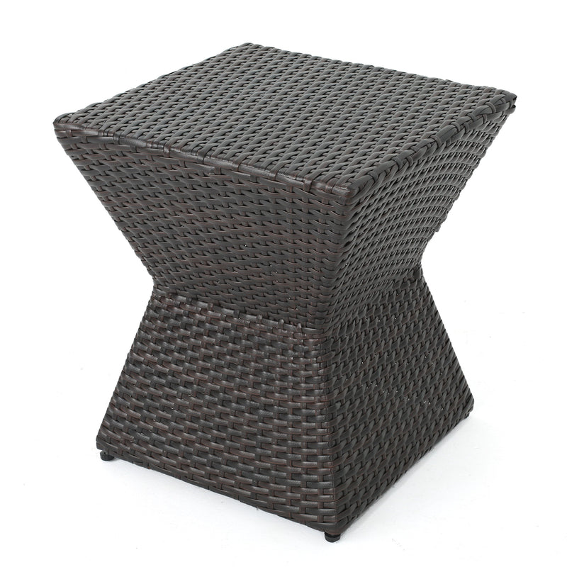 Calhoun 16 Outdoor Wicker End Table by HouseOfZazla
