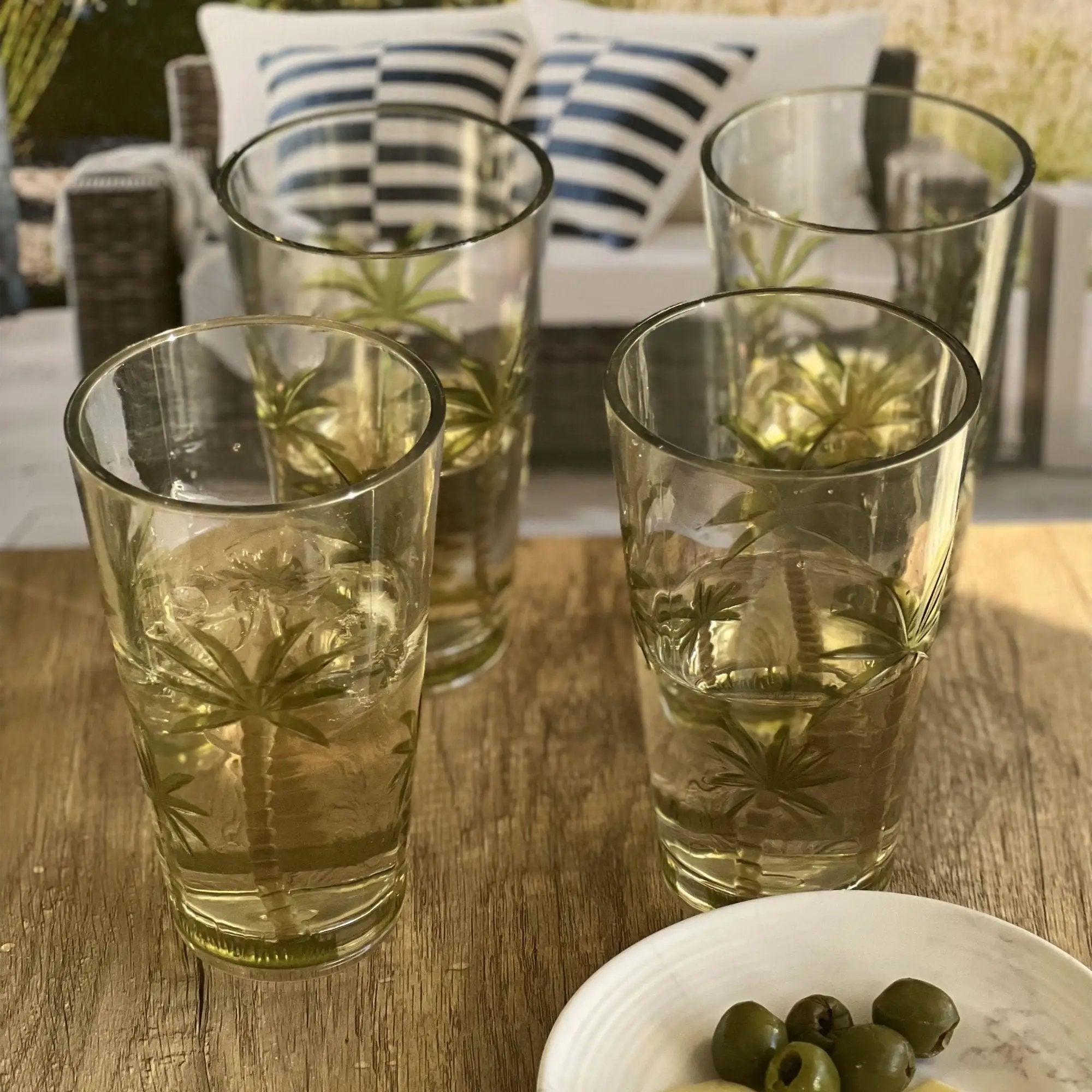 Palm Tree Design Acrylic Hi Ball Glasses Plastic, Bpa Free (Set of 4), 20Oz - Clear by HouseOfZazla