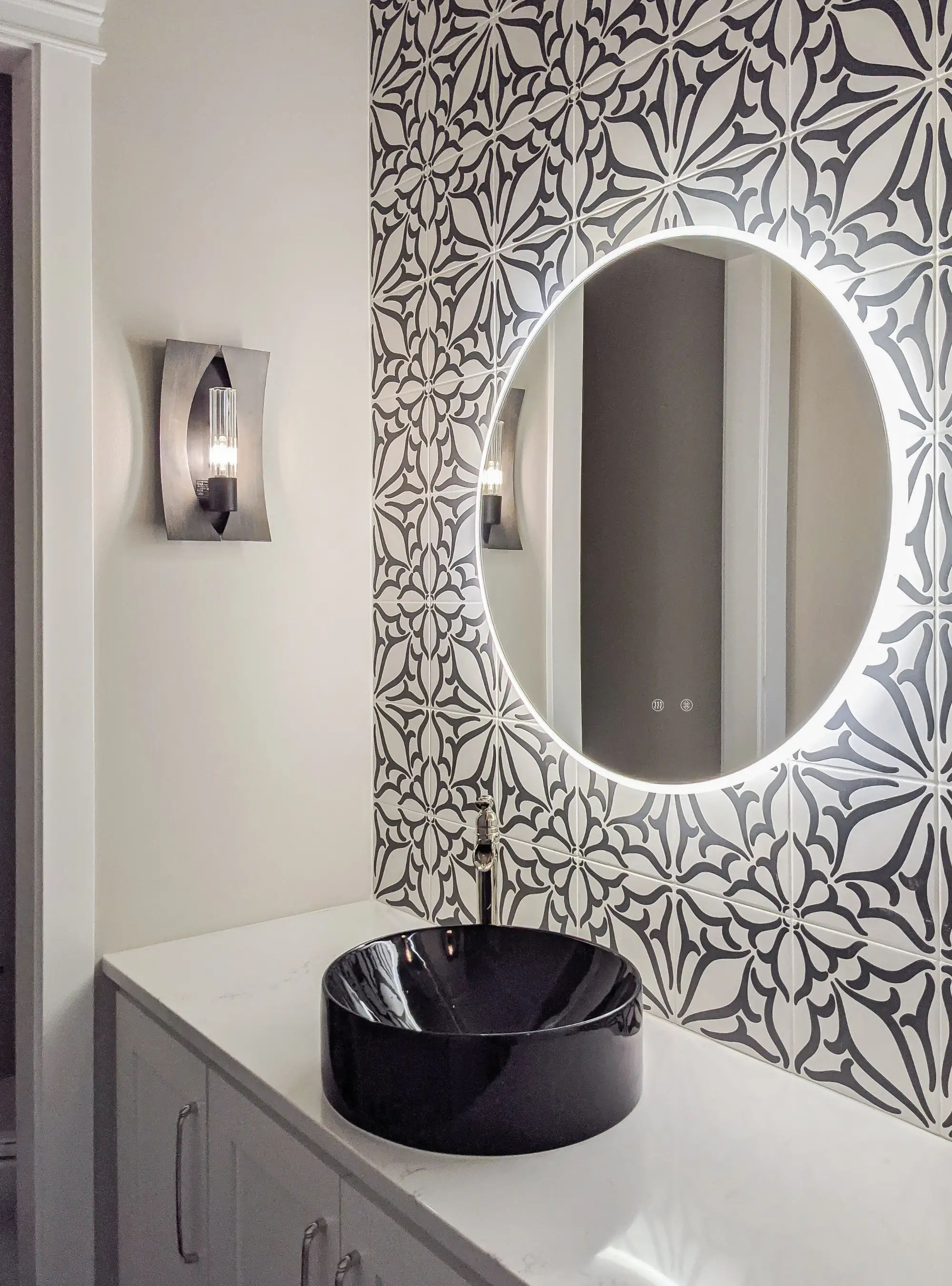 Zeek 30" BackLit LED Round Bathroom Wall Mirror MARD30 by ZEEK