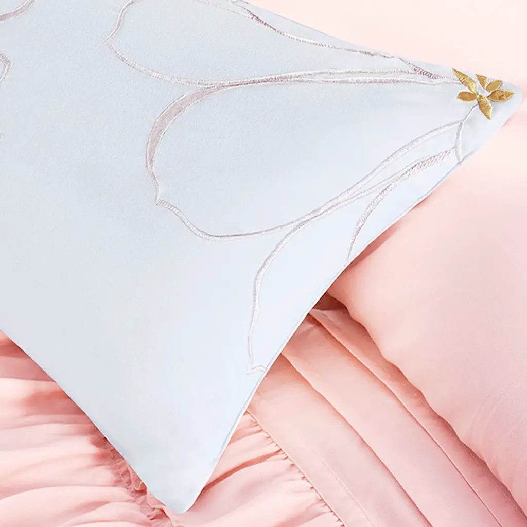 Twin/Twin XL Ruffle Comforter Set by HouseOfZazla