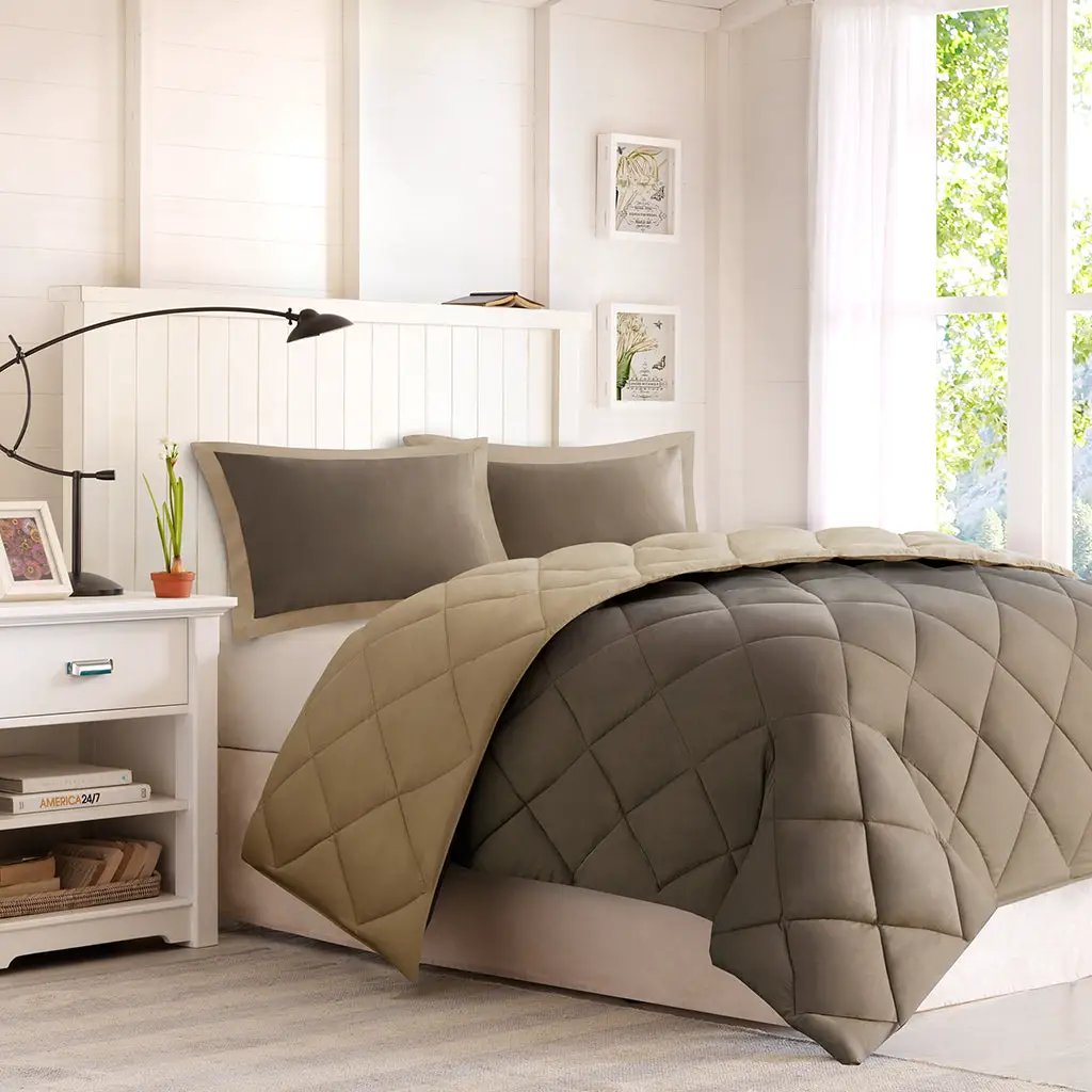 King 3M Scotchgard Diamond Quilting Reversible Down Alternative Comforter Set by HouseOfZazla