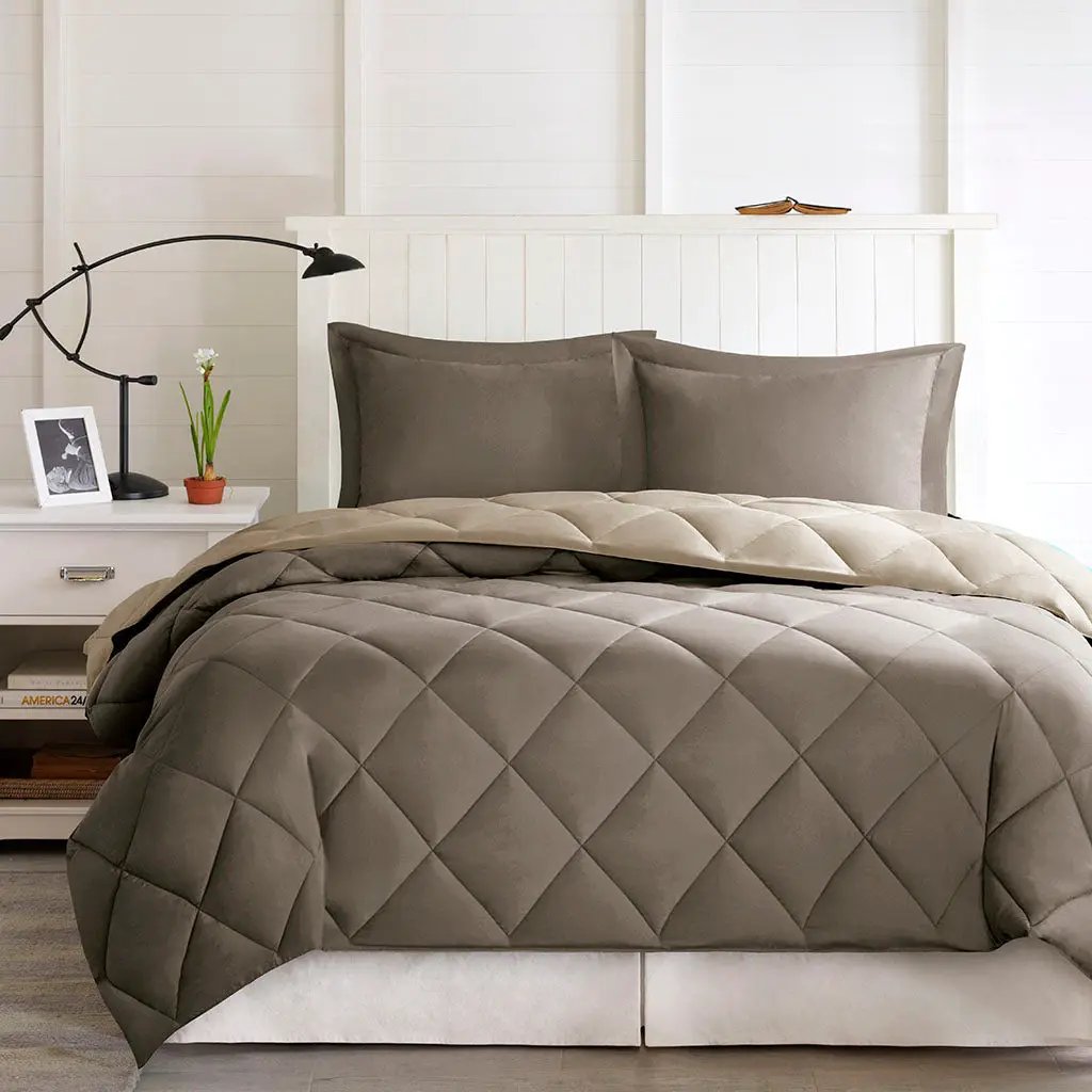 King 3M Scotchgard Diamond Quilting Reversible Down Alternative Comforter Set by HouseOfZazla
