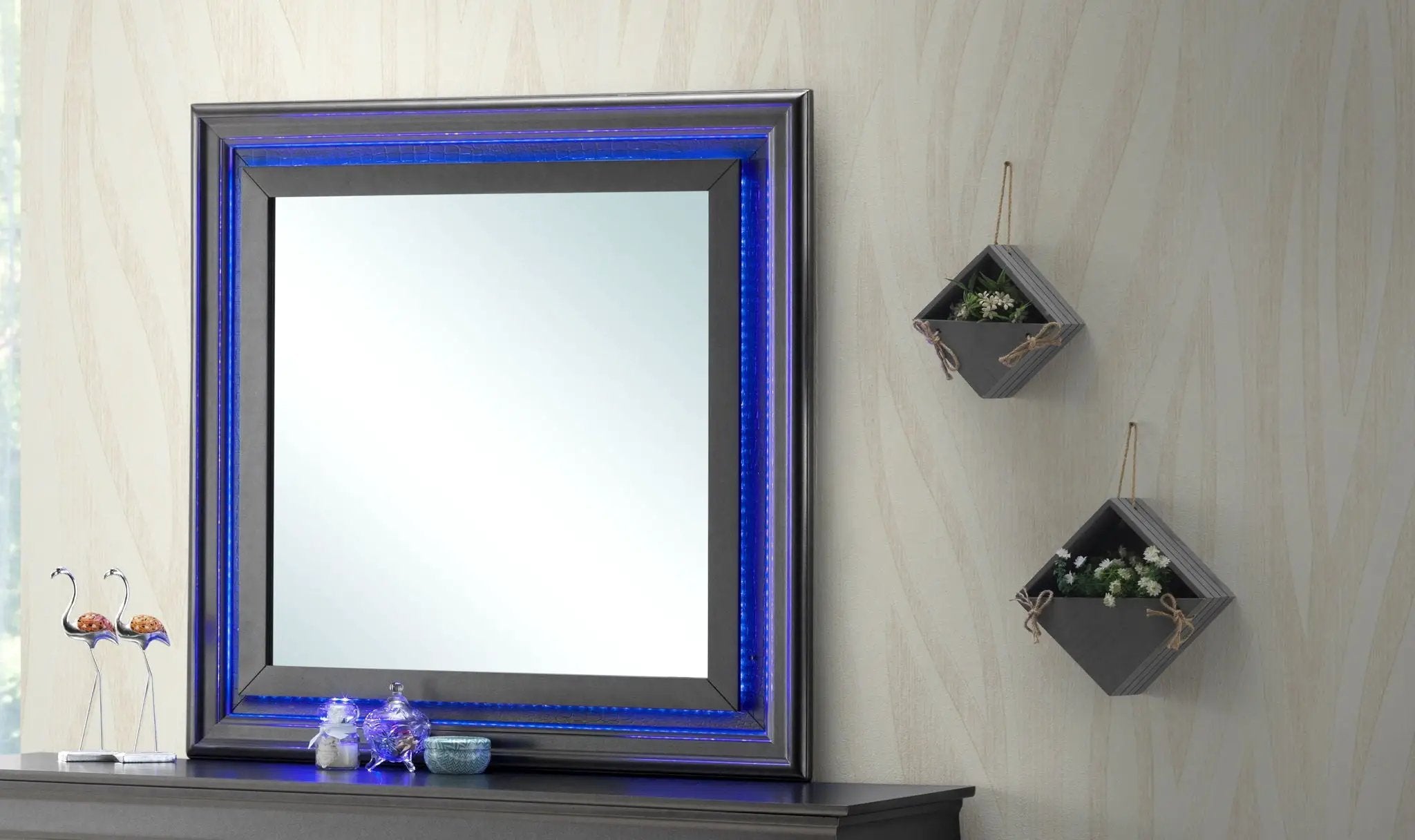 Mirror - Metallic Black by HouseOfZazla