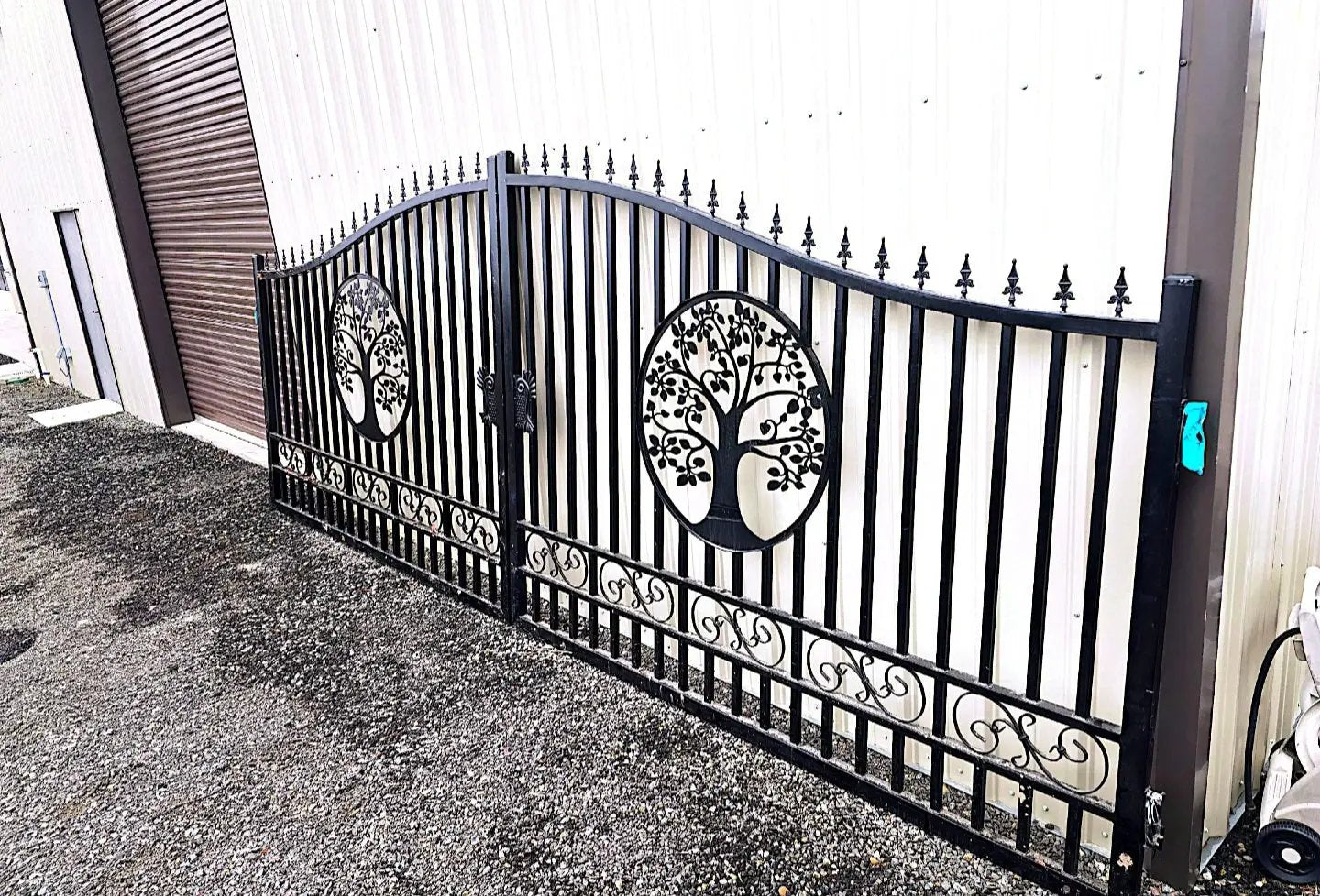 20x8 ft Steel Dual Swing Driveway Gate by Chery Industrial