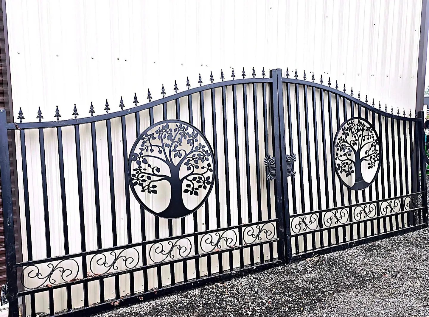 20x8 ft Steel Dual Swing Driveway Gate by Chery Industrial