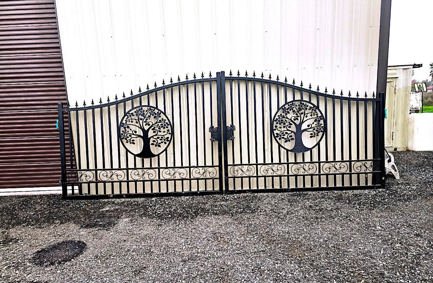 20x8 ft Steel Dual Swing Driveway Gate by Chery Industrial