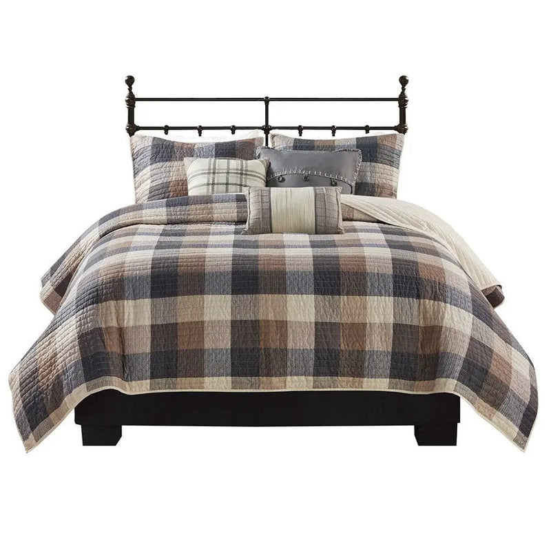 6 Piece Printed Herringbone Quilt Set with Throw Pillows by HouseOfZazla