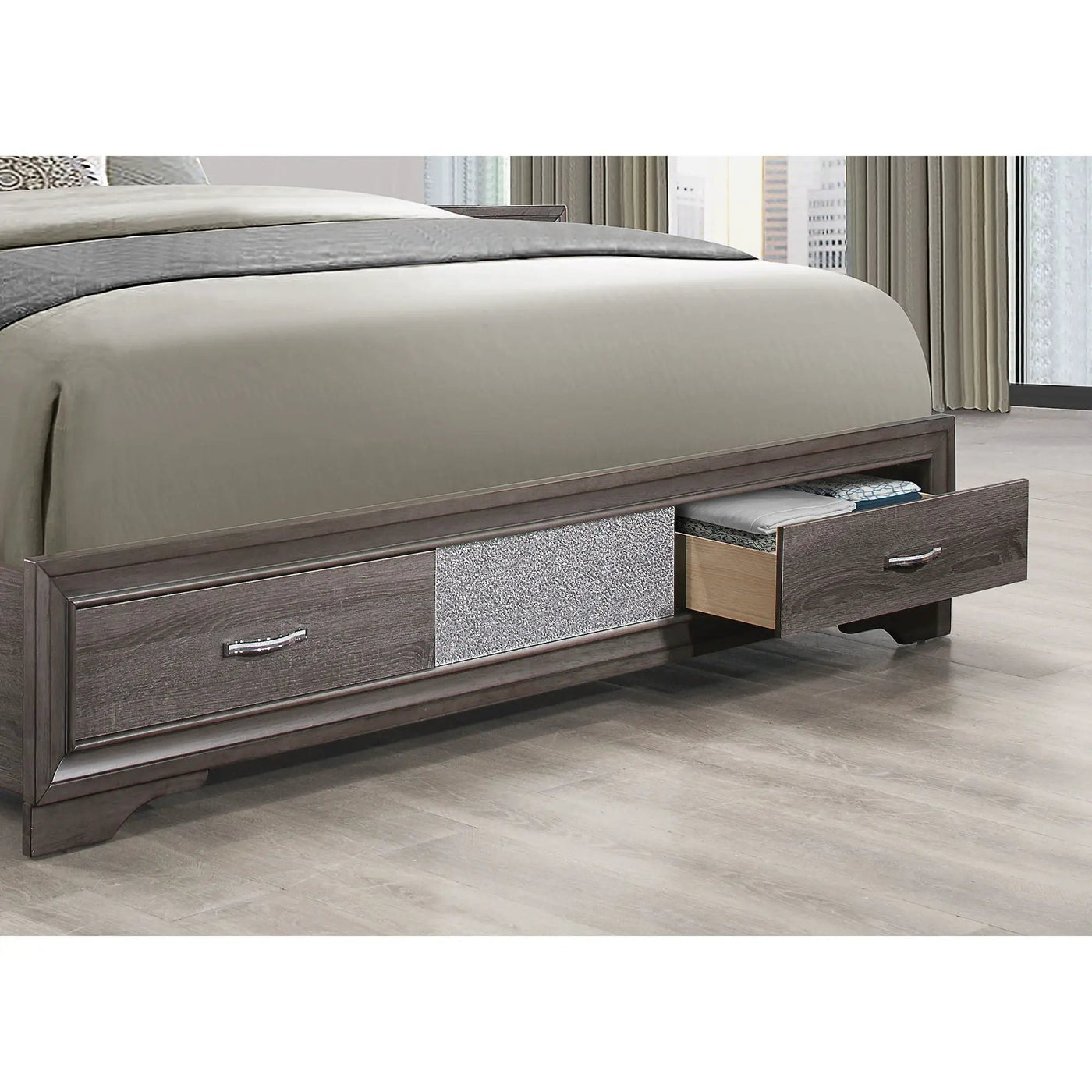 Ryder - Bed Sparkle by Unique Piece Furniture