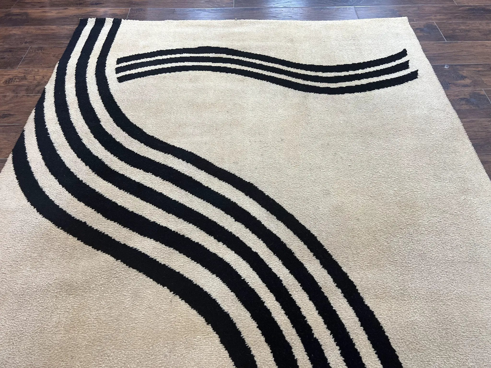 Modern Rug 6x9, Cream and Black, Abstract Pattern by Jewel Rugs