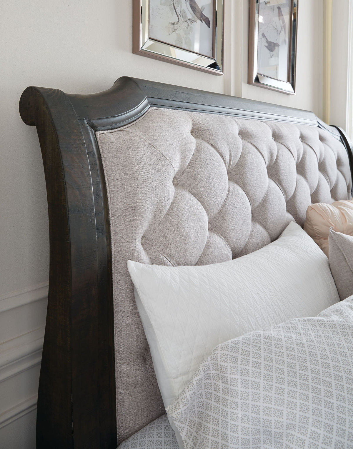 Bellamy - Complete Sleigh Bed With Shaped Footboard, photo 3 of 6