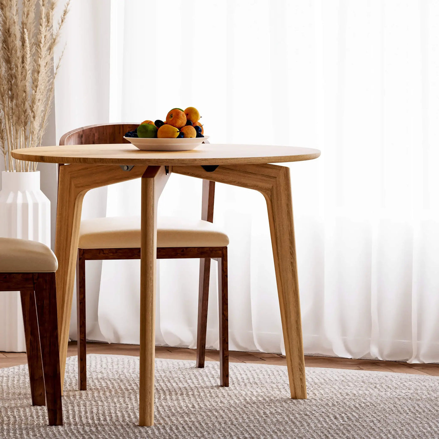 THE EMIL - dining table by VARBROS