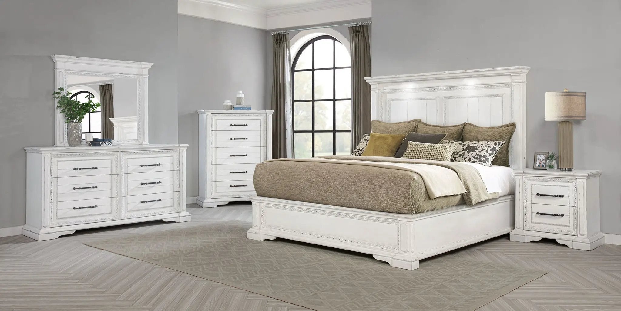 McKinney 5-piece Eastern King Bedroom Set Vintage White by Unique Piece Furniture