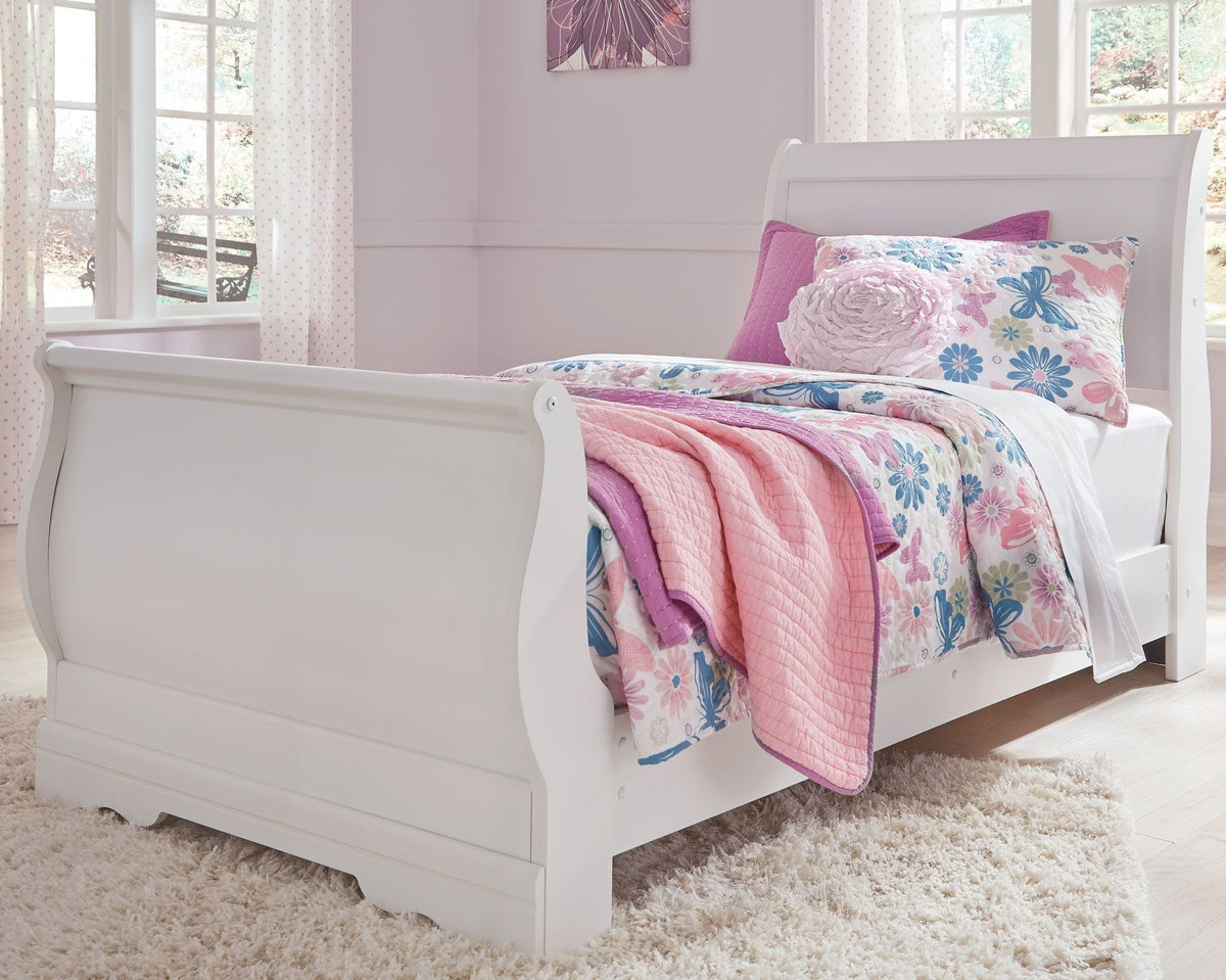 Anarasia - Sleigh Bed Set, photo 2 of 6