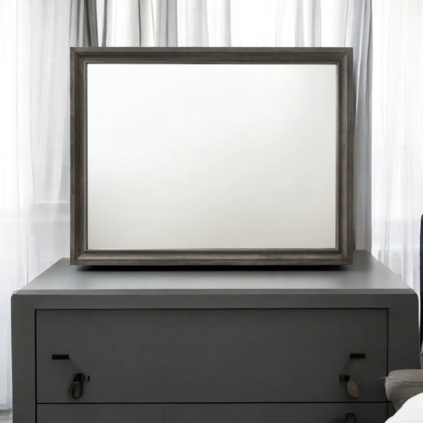 Naima - Minimalist Design Mirror by HouseOfZazla