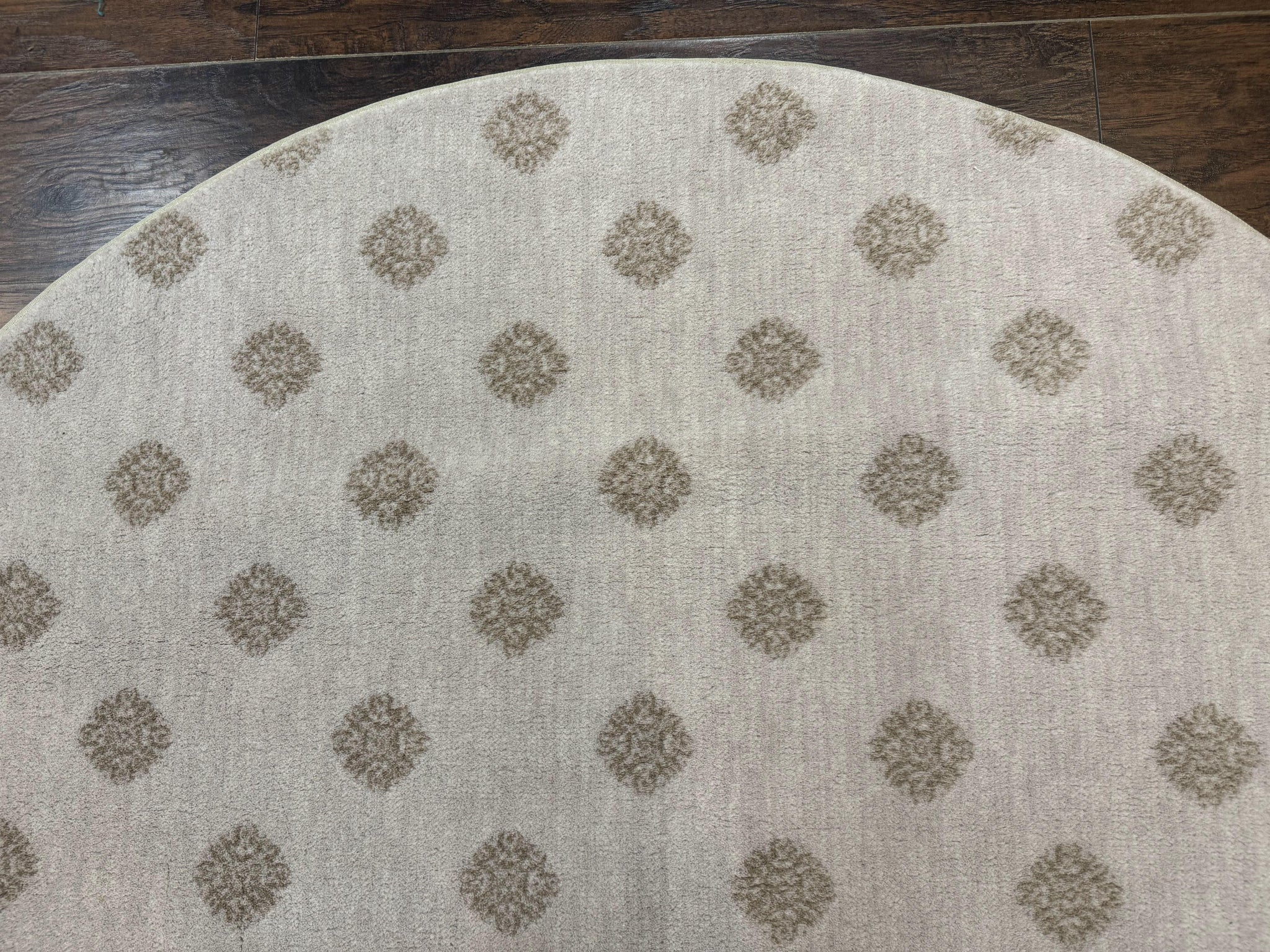 Round Power Loomed Rug 5x5, Contemporary Modern Round Carpet, 5ft Round by Jewel Rugs