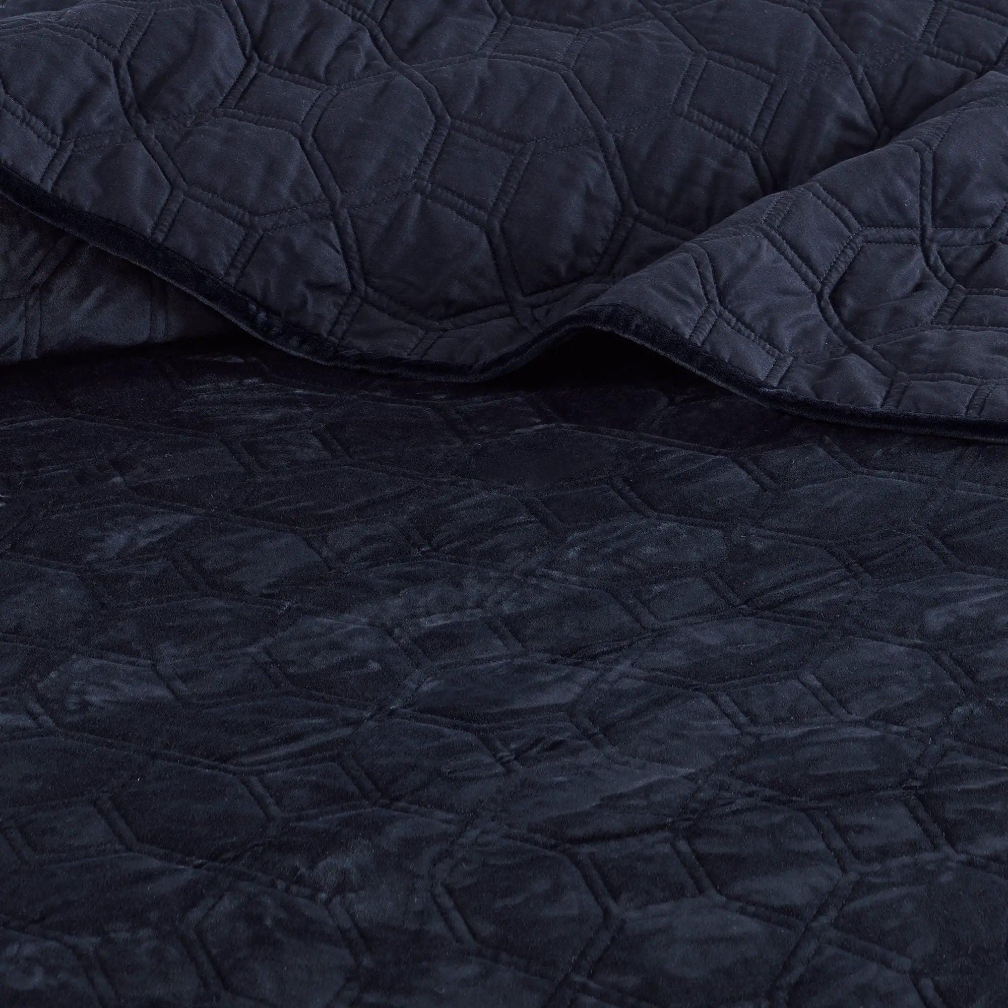 3 Piece Velvet Quilt Set Navy King/Cal King by HouseOfZazla