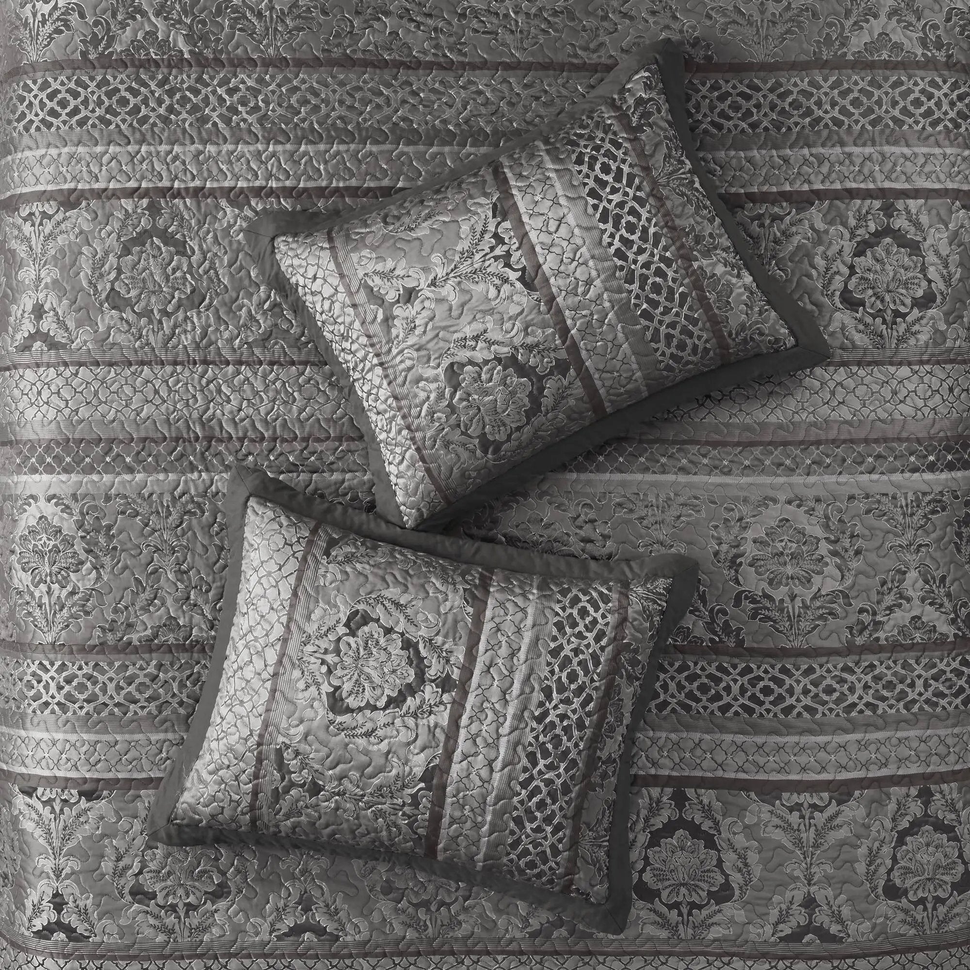 5-Piece Queen 5 Piece Reversible Jacquard Bedspread Set by HouseOfZazla